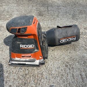 RIDGID Octane Cordless Palm Sander - Orange & Black